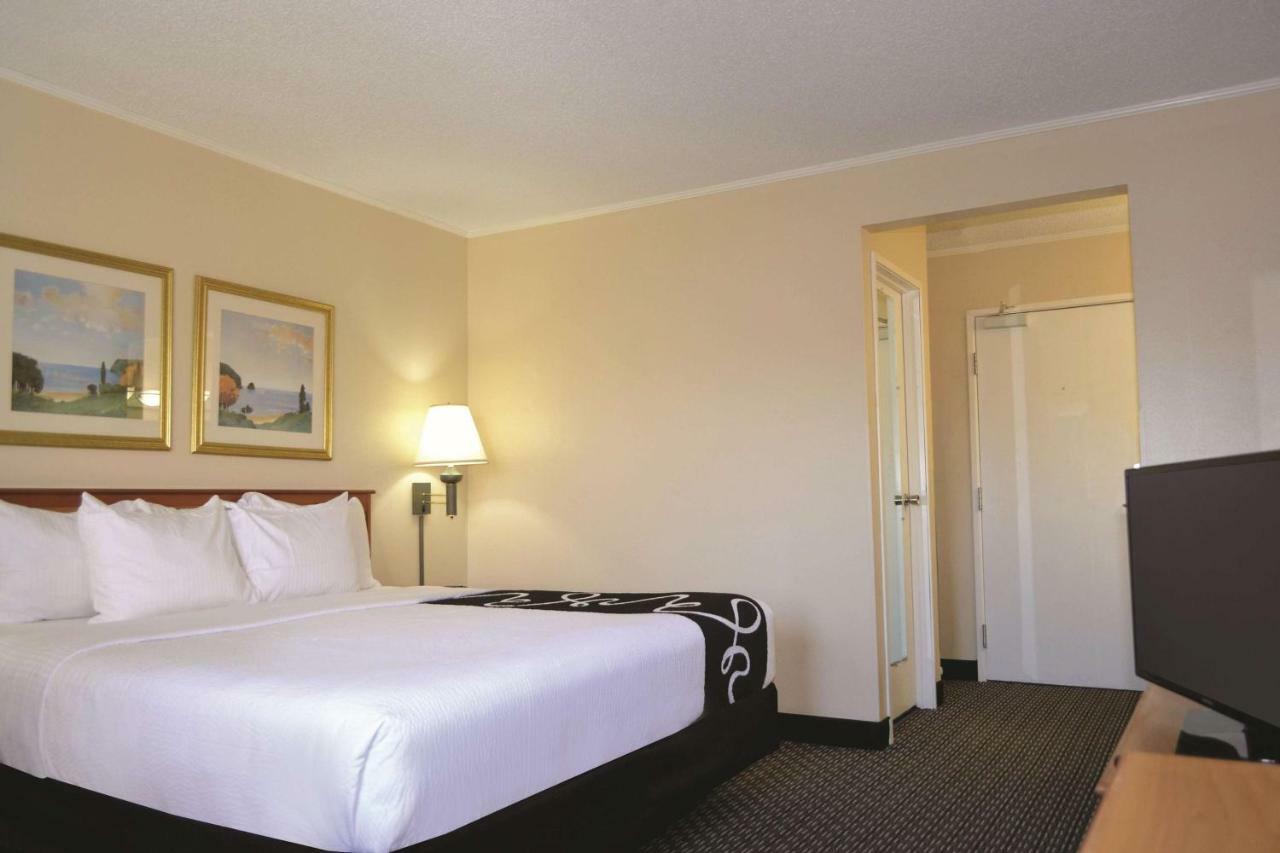 La Quinta By Wyndham Tampa Fairgrounds - Casino Hotel Mango Exterior photo